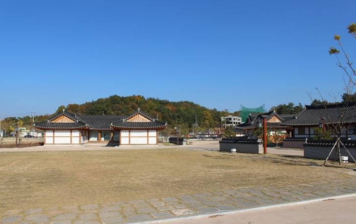 한의마을 잔디마당