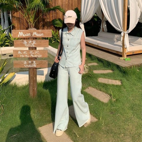 여성 숏카라 민소매 데님 조끼 베스트 와이드팬츠 캐주얼 코디 데일리룩 바캉스룩 여행룩 루즈핏 상하의 청청 봄 여름 데이트룩